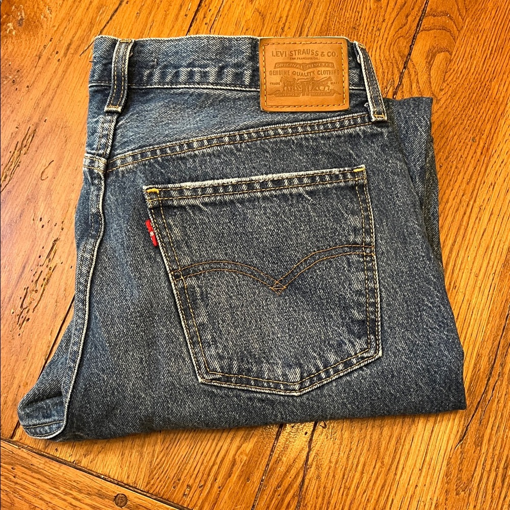 Levi’s Middy Straight Blue Denim Jeans